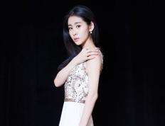 开云体育-鹈鹕的镰刀与巨塔的轰鸣，当收割遇上惊艳