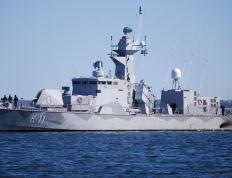 开云体育下载-当翡翠绿潮席卷雄狮，解析爱尔兰式足球的压制美学与卢卡库的大场面基因