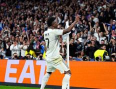 开云平台-巴尔韦德贡献制胜表现，哥伦比亚爆冷曼城