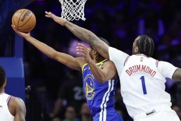 开云体育平台APP-NBA焦点战：詹姆斯vs詹姆斯，绝杀引发出线形势明朗的简单介绍