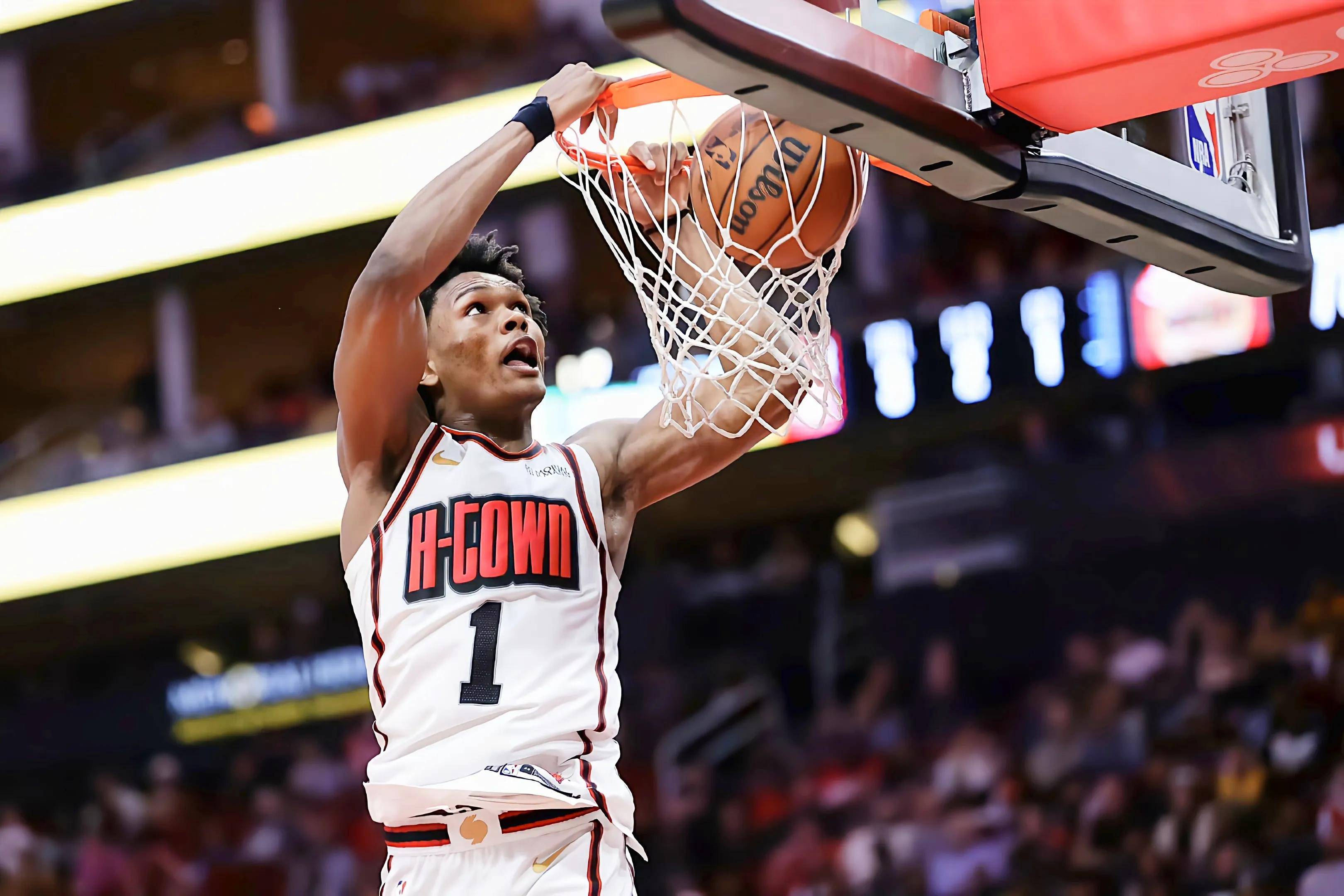 开云体育在线-火箭力克快船，晋级西部决赛