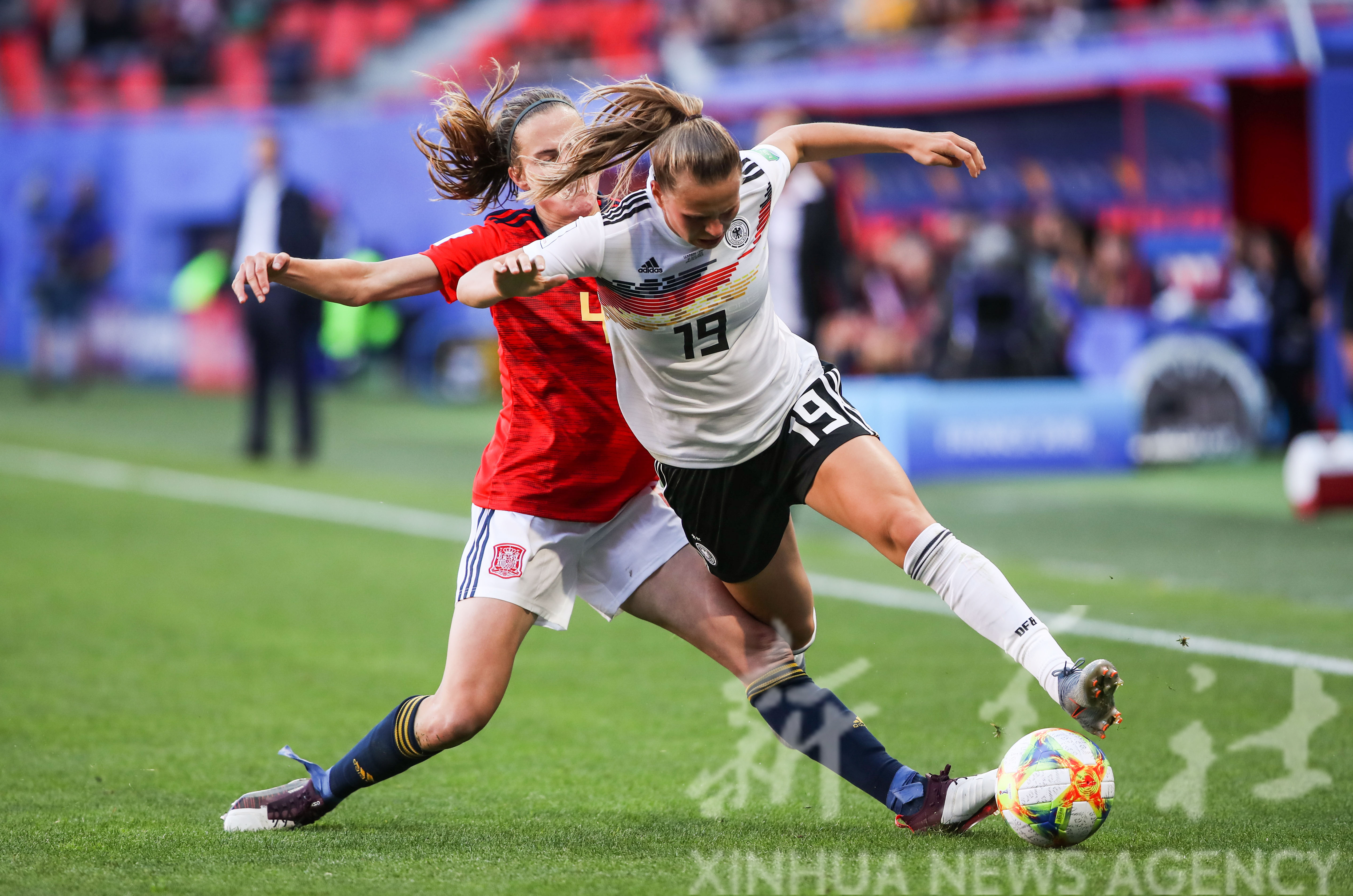 开云平台-法国队逆转德国队，黄鸭组合点燃赛场