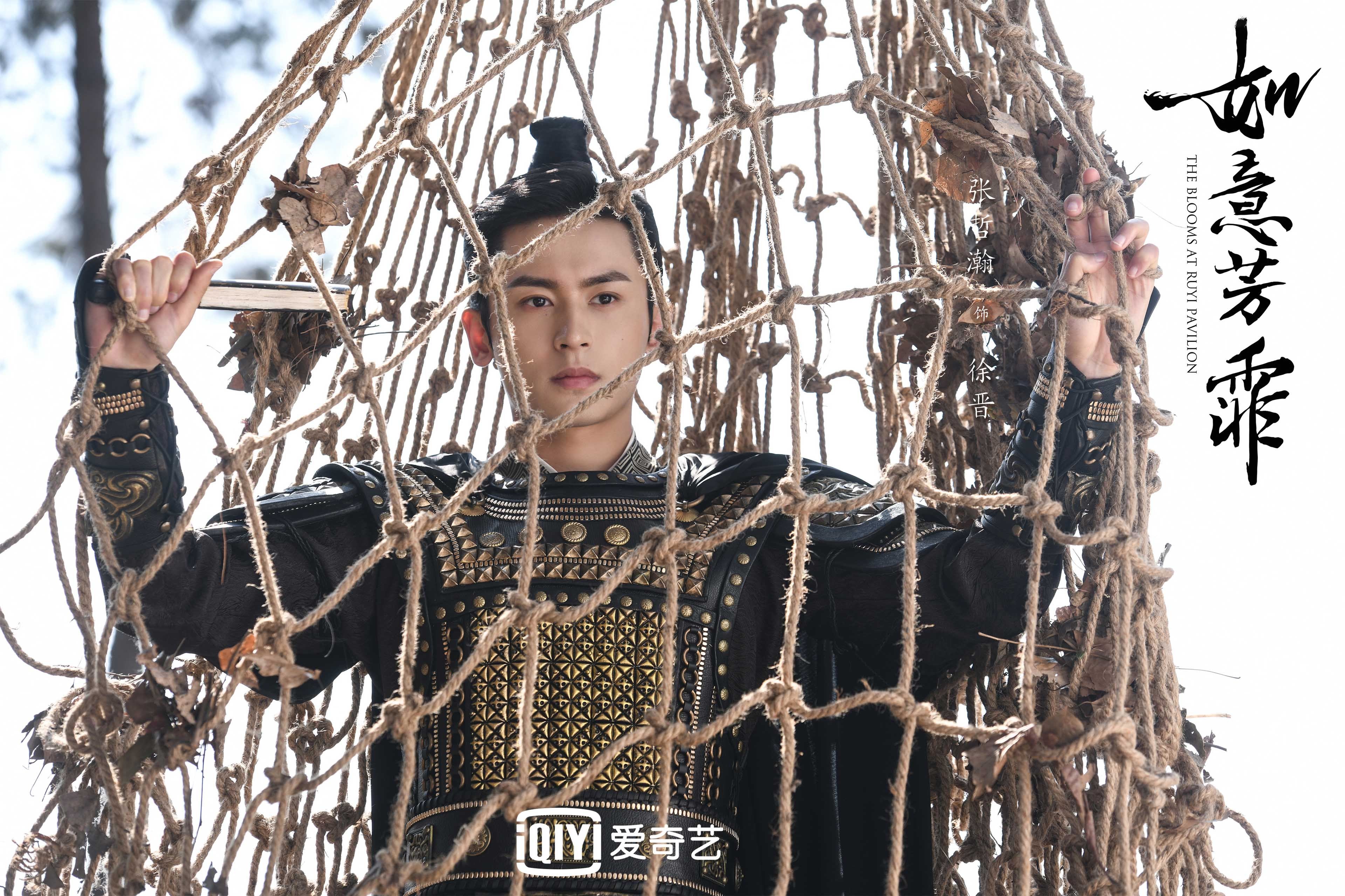 开云体育官网-热火主场强势击溃雷霆，杰伦格林状态火热成胜负关键