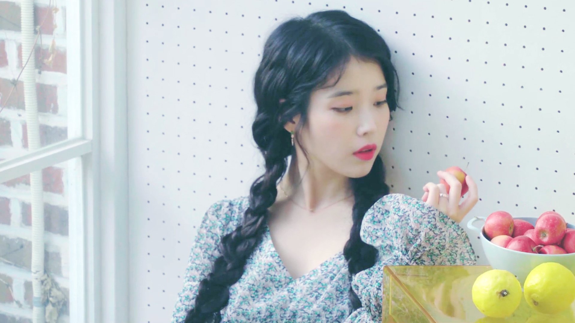 开云体育在线-国际友谊赛,西班牙小将加维对阵南非持续制造杀伤,里昂球场见证新星崛起