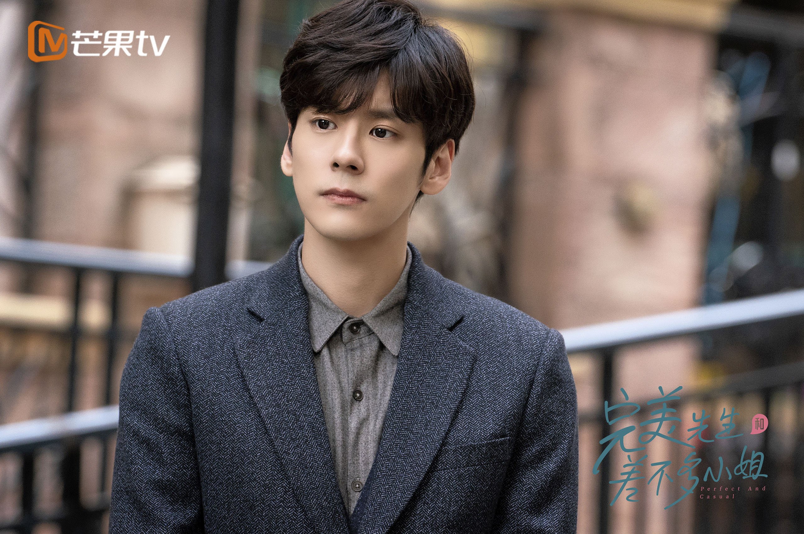 开云体育下载-当翡翠绿潮席卷雄狮，解析爱尔兰式足球的压制美学与卢卡库的大场面基因