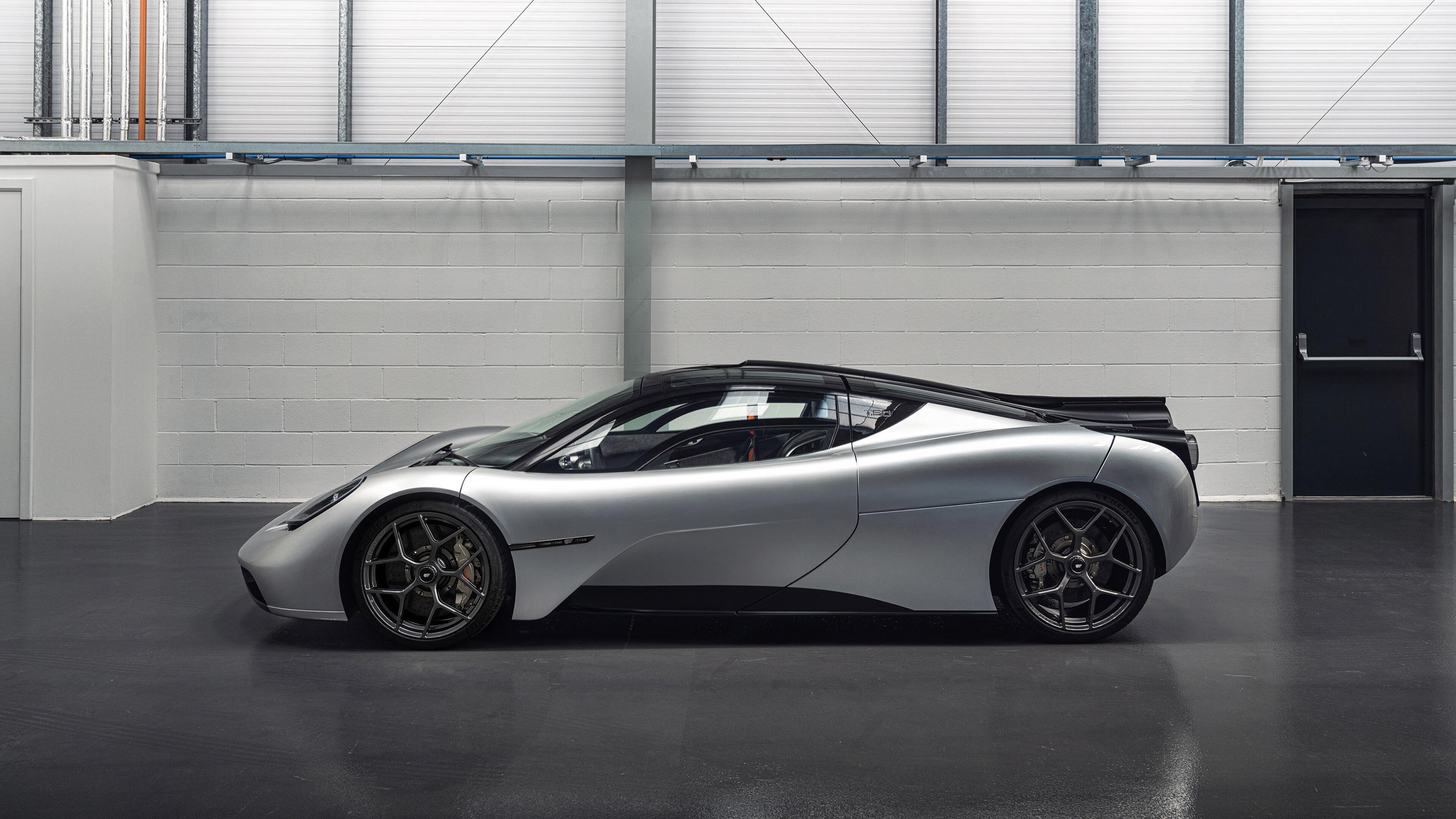 开云体育在线-约基奇关键时刻救主，森林狼绝杀黄蜂惊险取胜